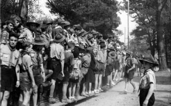  Moisson, 1947. Deux ans aprs la fin de la Seconde Guerre mondiale, des scouts du monde entier se runissaient  Moisson. 70 ans aprs, un rassemblement plus modeste est prvu ce week-end au mme endroit. .